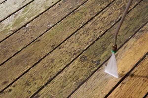 Cost of Deck Mold Removal in Goodyear